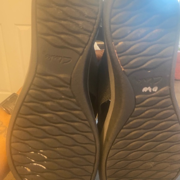 Great condition! Comfy! - Picture 4 of 5